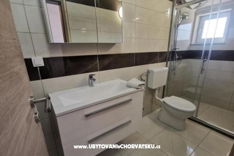 Villa Robert 2 sa bazenom Cesarica – foto 6