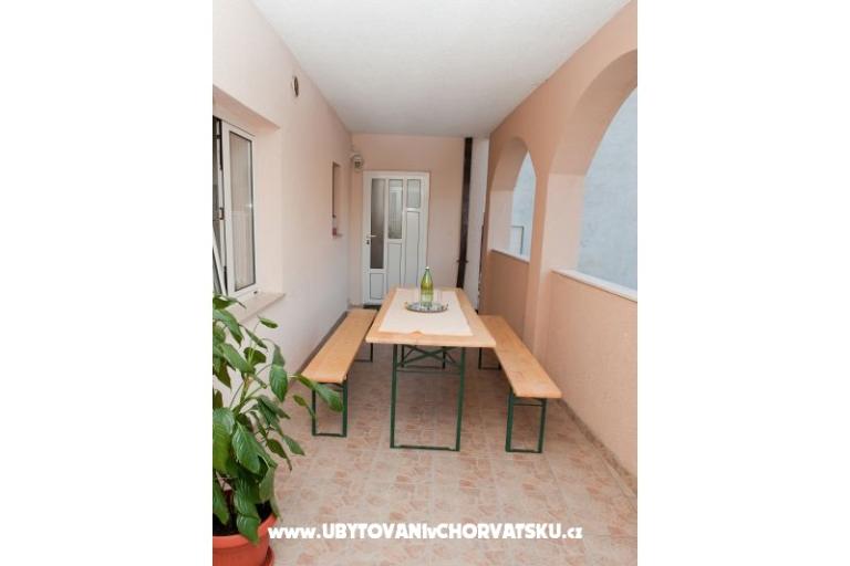 Apartmani Brnas – foto 2