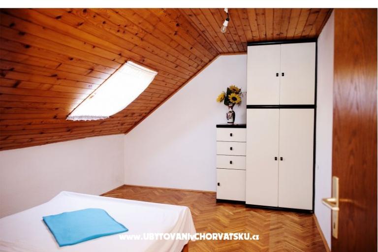 Kamena kuća – foto 12