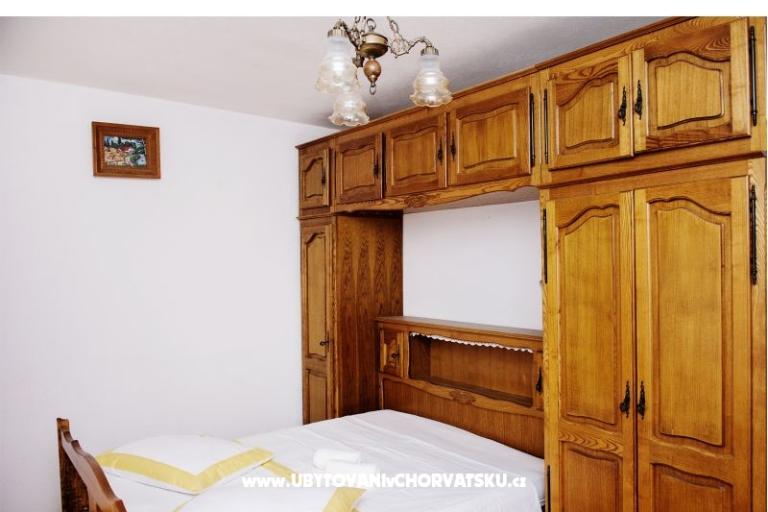 Kamena kuća – foto 6