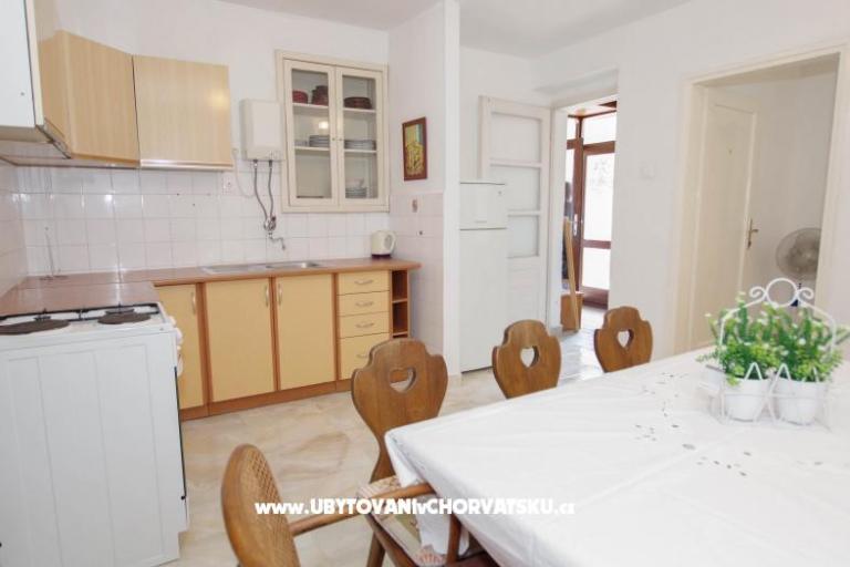Downtown Apartmani + Free Parking – foto 3