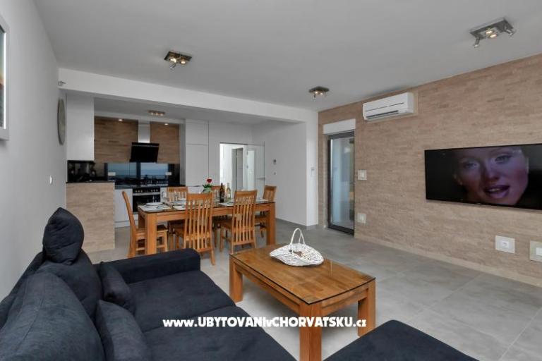 Hot Tub Luxury Apartmani + beach p – foto 5