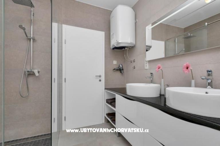 Hot Tub Luxury Apartmani + beach p – foto 8