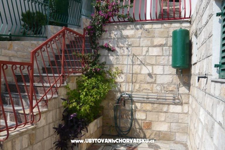 Apartmani Sliskovic, 1. line to sea – foto 17