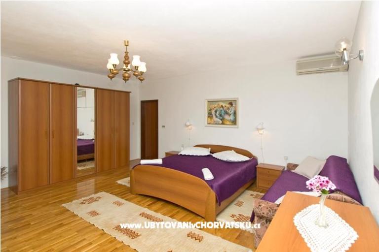 De Lux Apartmani-SWIMMING POOL – foto 12