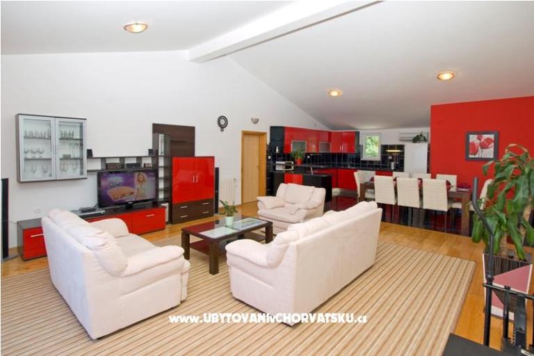 De Lux Apartmani-SWIMMING POOL – foto 8
