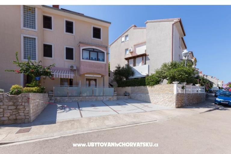 Apartmani Avvi – foto 2