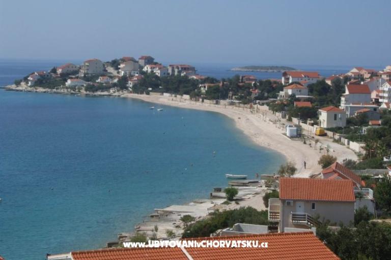 Apartmani Villa MANDINA sa bazenom – foto 12