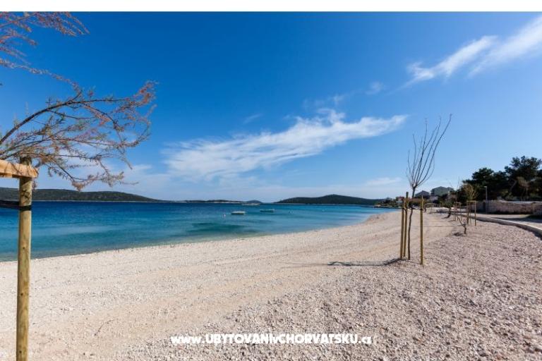 BayBeach Apartmani Sevid – foto 13