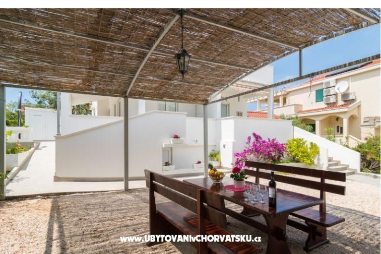 BayBeach Apartmani Sevid – foto 4