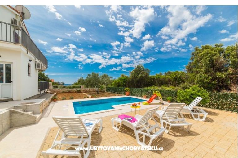 Apartmani Vila Nena sa bazenom – foto 5