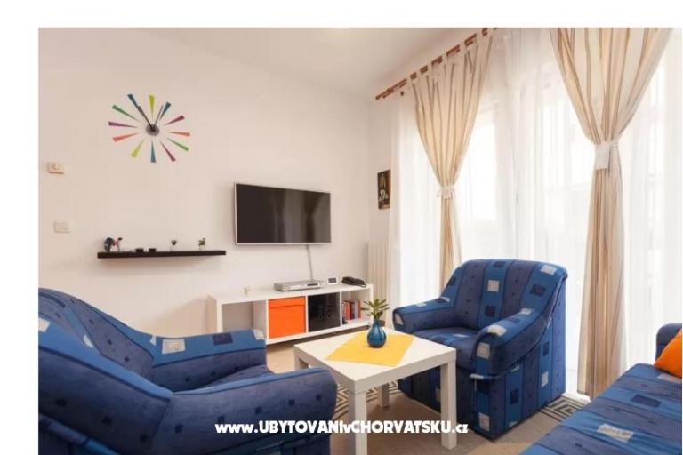 Apartman Oliva D1 sa bazenom – foto 10