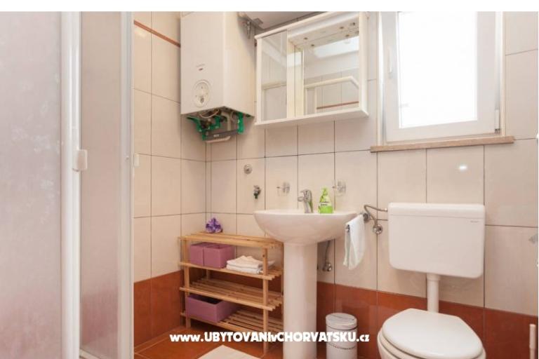 Apartman Oliva D1 sa bazenom – foto 15