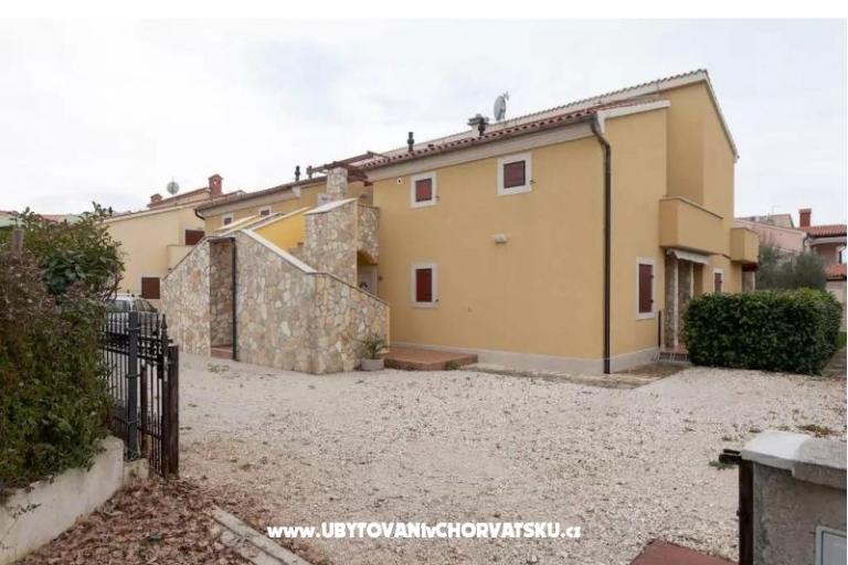 Apartman Oliva D1 sa bazenom – foto 16