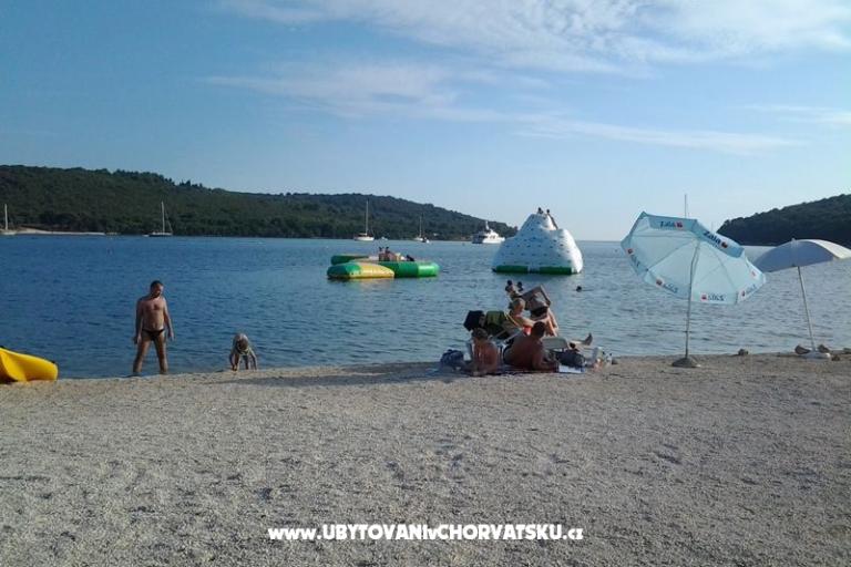 Apartman Oliva D1 sa bazenom – foto 18
