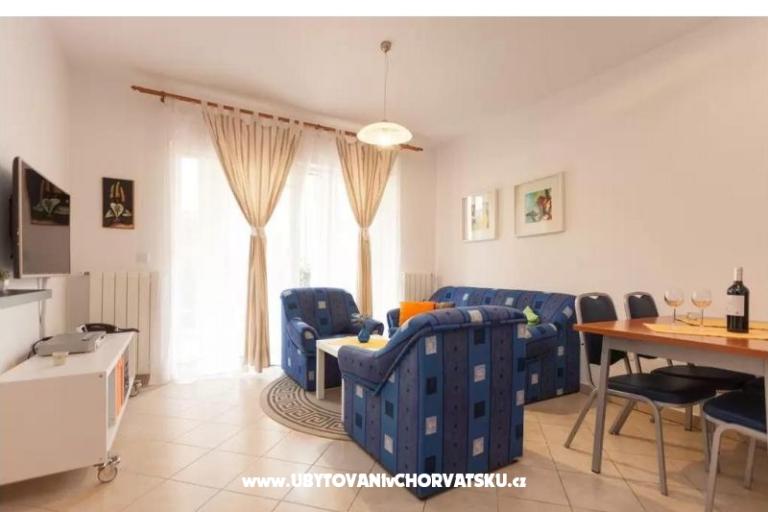 Apartman Oliva D1 sa bazenom – foto 7