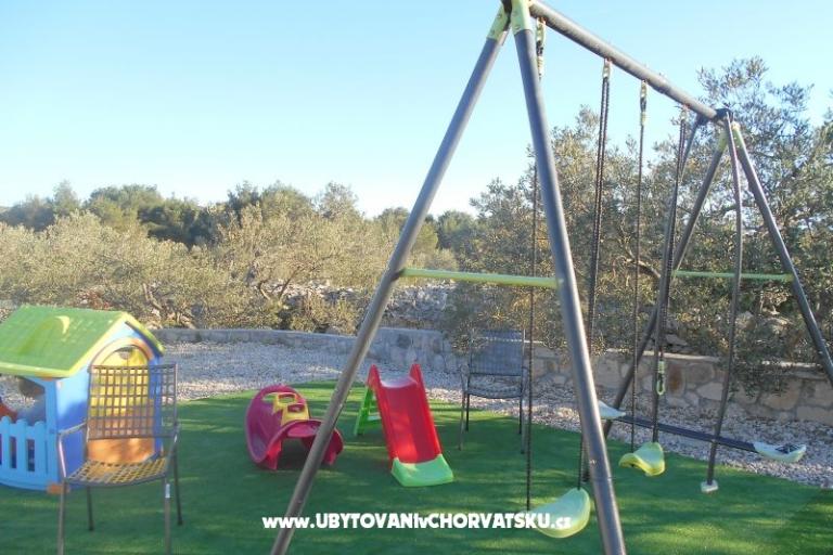 Apartmani AS sa bazenom – foto 11