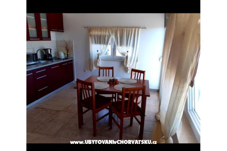 Apartmani AS sa bazenom – foto 22