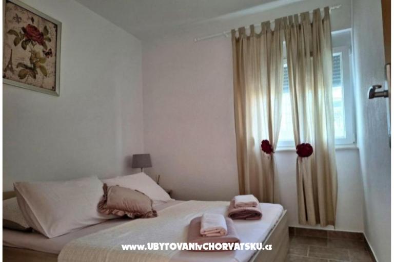 Apartmani AS sa bazenom – foto 25