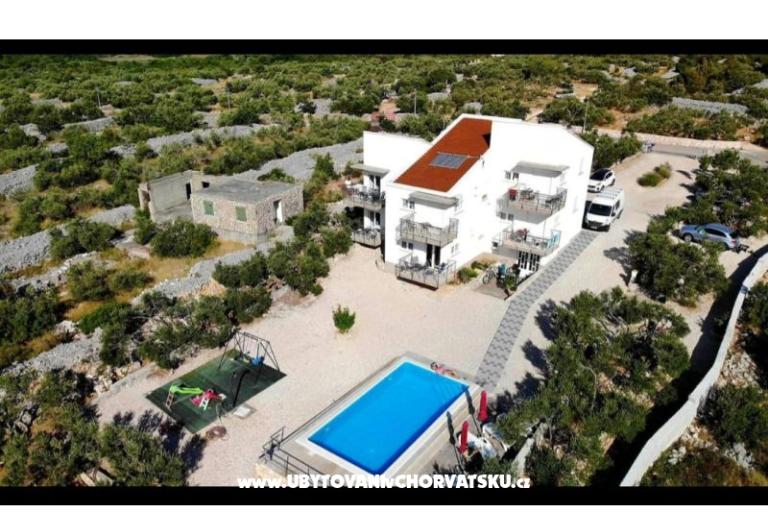 Apartmani AS sa bazenom – foto 3