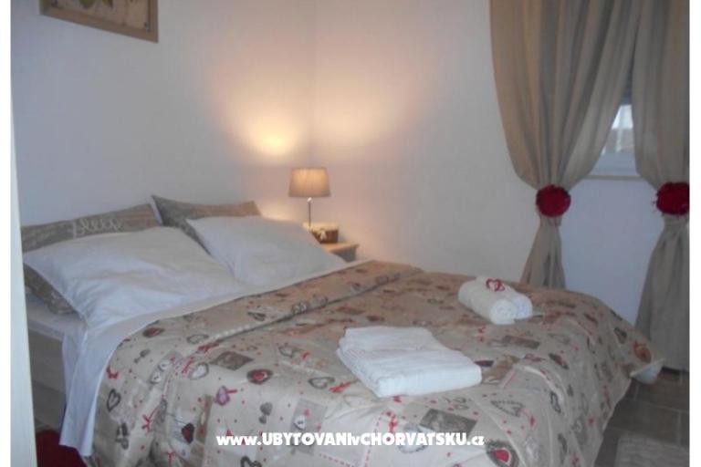 Apartmani AS sa bazenom – foto 32