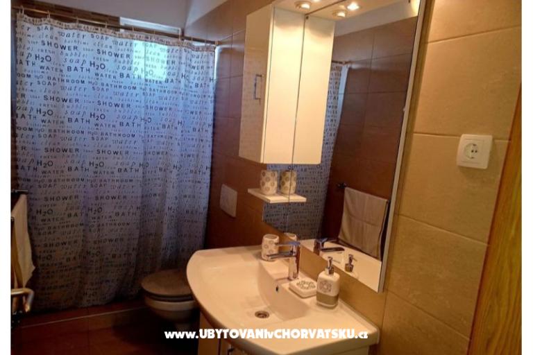 Apartmani AS sa bazenom – foto 34