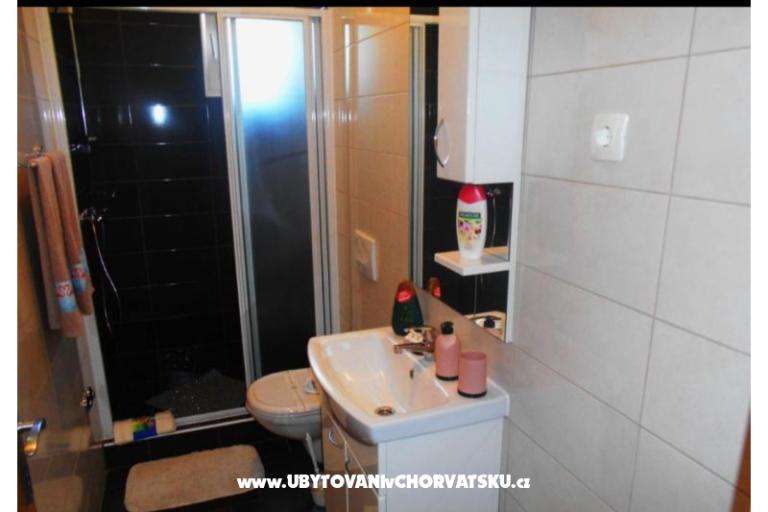 Apartmani AS sa bazenom – foto 42