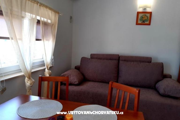 Apartmani AS sa bazenom – foto 5
