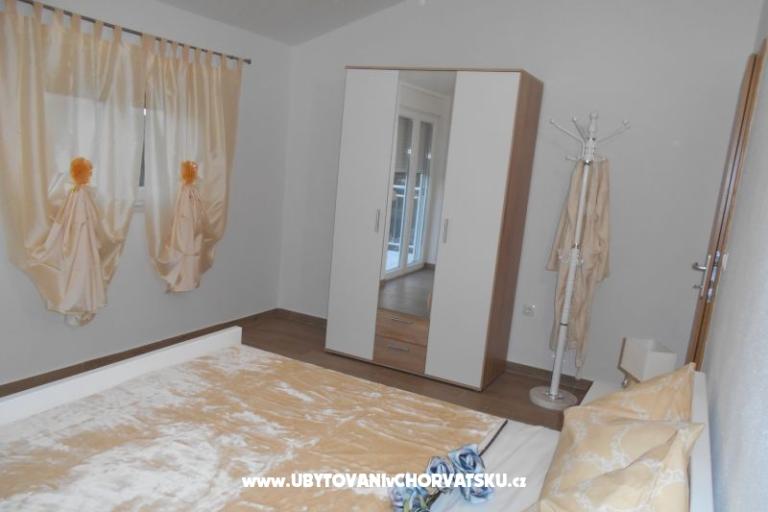 Apartmani AS sa bazenom – foto 9