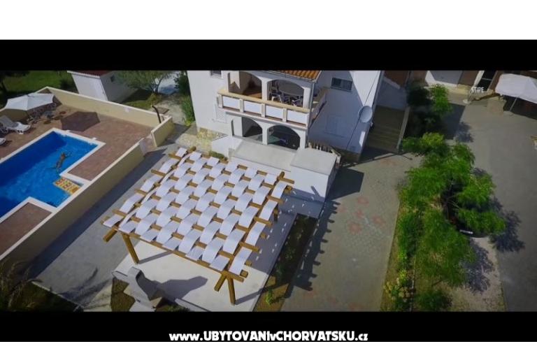 POOL HOUSE STIPE – foto 2