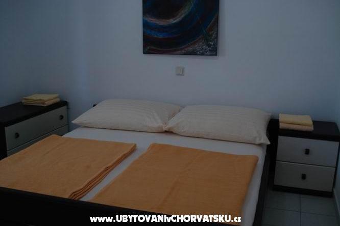 Apartmani Jakišnica – foto 11