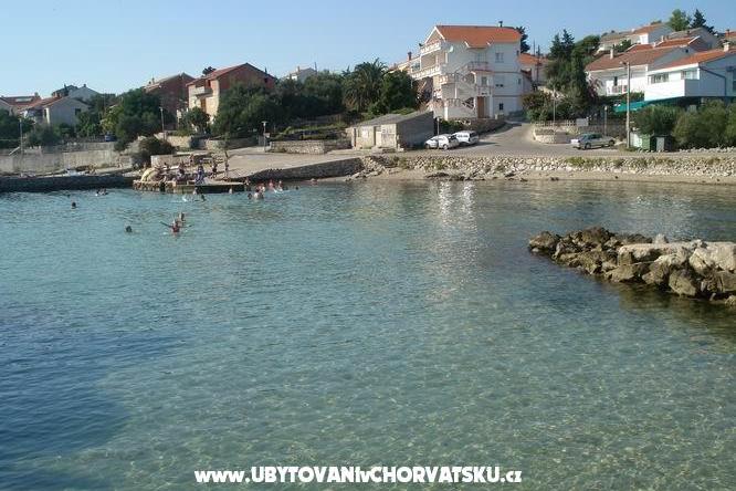 Apartmani Jakišnica – foto 4