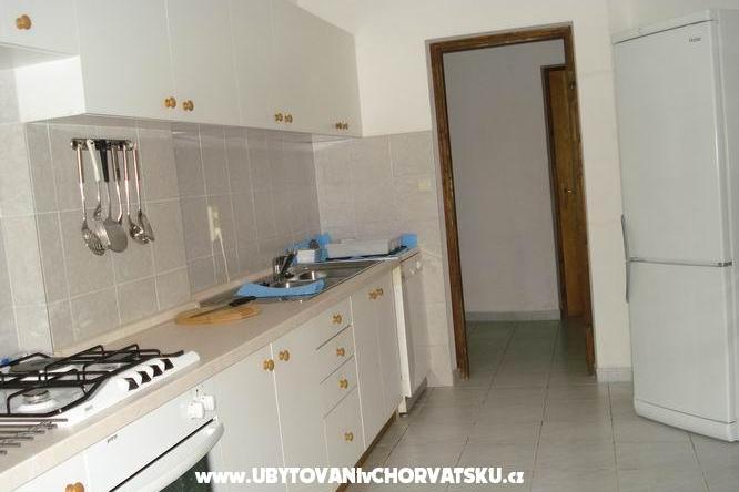 Apartmani Jakišnica – foto 5