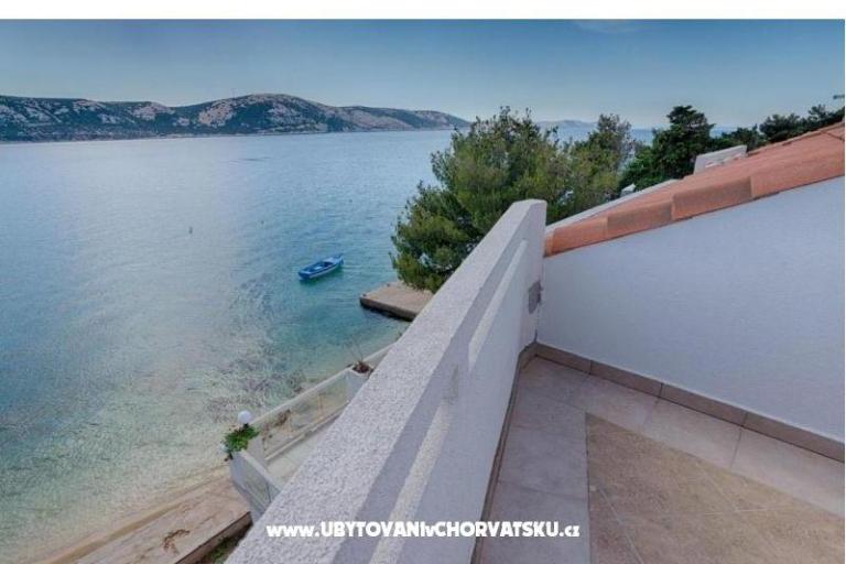 Ariela na plaži – foto 6
