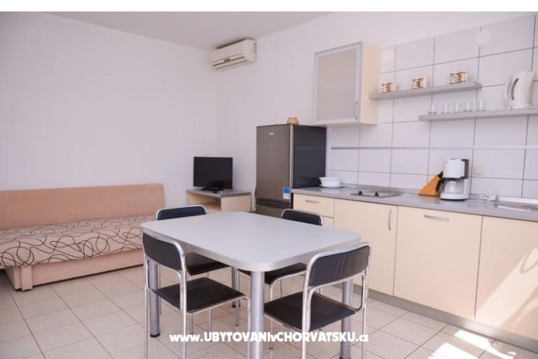 Apartmani Milka Novalja – foto 2