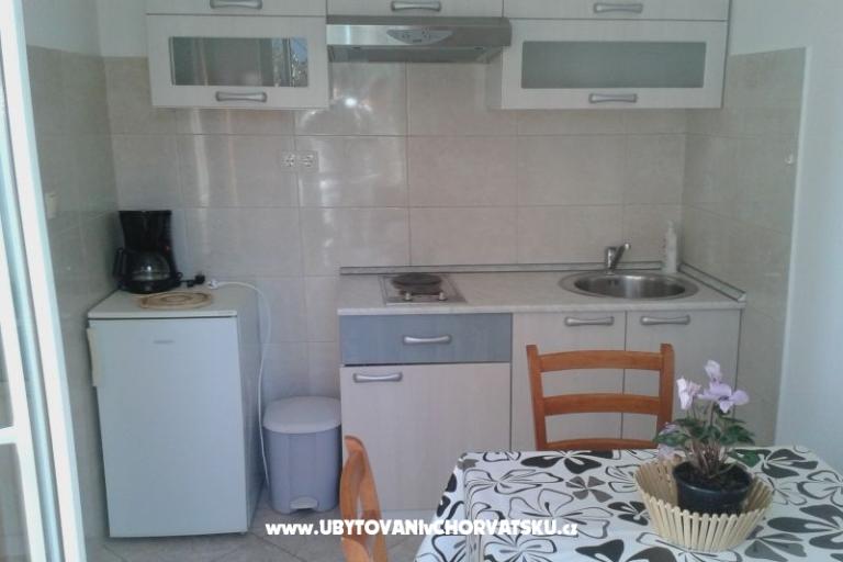 Apartmani Ana - Kamp Ivo – foto 6