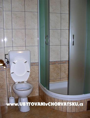 Apartmani Ana - Kamp Ivo – foto 7