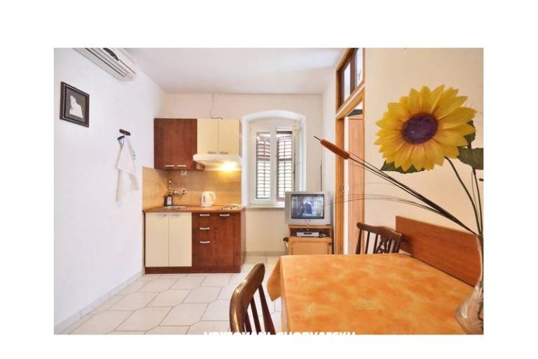 Apartmani Stari Grad /Omiš center/ – foto 15