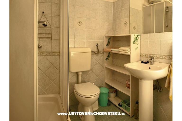 Kamena kuća – foto 10