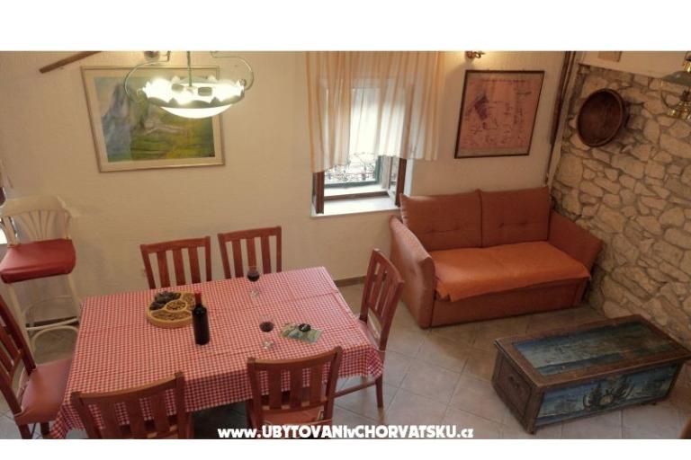 Kamena kuća – foto 7