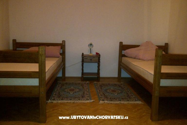 Apartmani Ćurić Povljana – foto 12