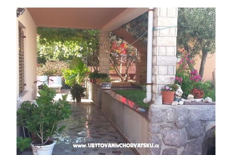 Apartmani Ita s bazenom – foto 16