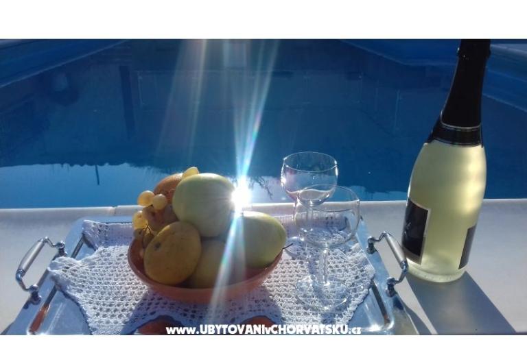 Apartmani Ita s bazenom – foto 4