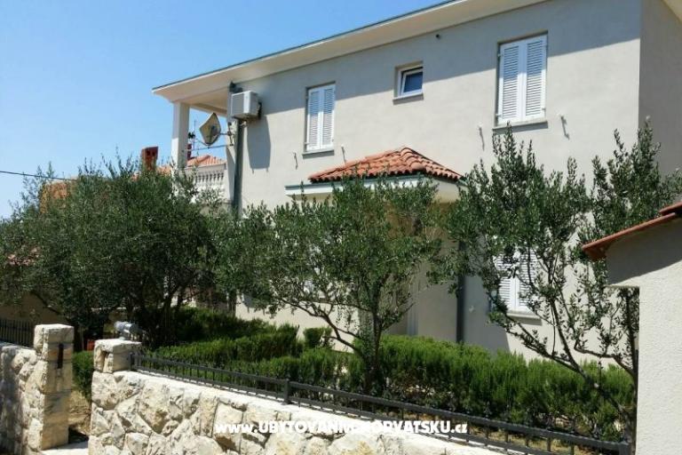 Apartmani Karmen – foto 11