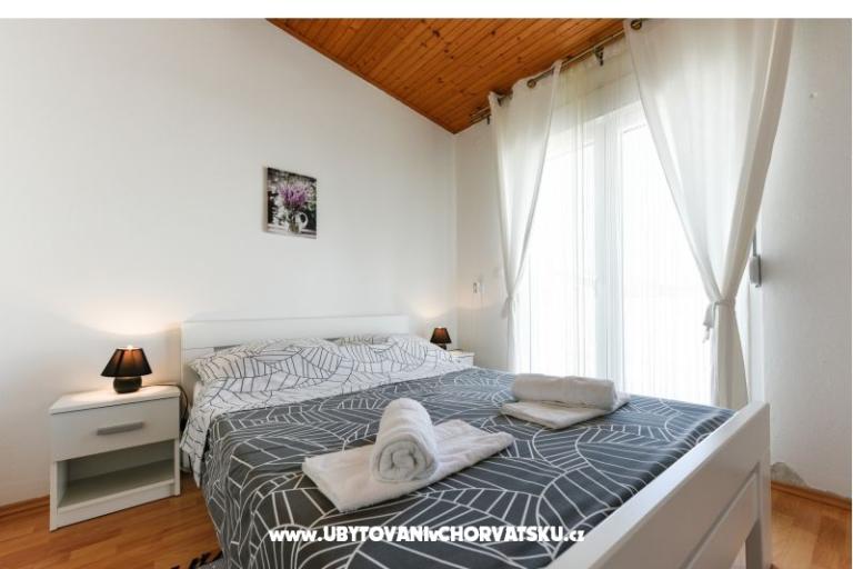 Apartman sa bazenom and jacuzzi – foto 12