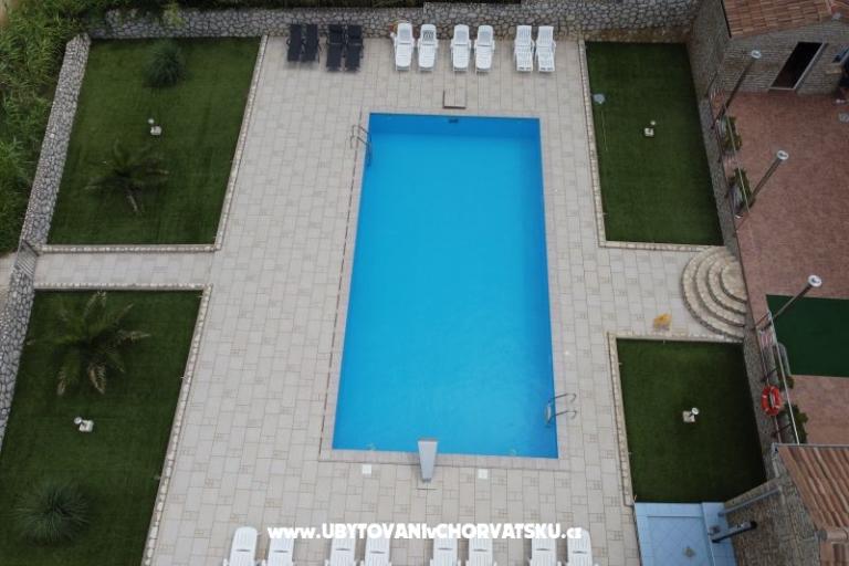 Pool Apartman Antonia – foto 36