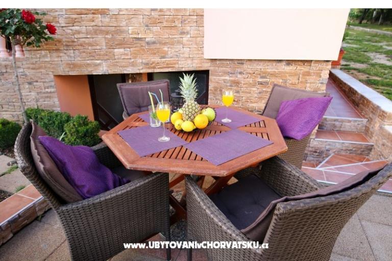Apartmani Dalmatino Pakoštane – foto 12