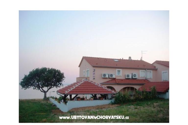 Apartmani Ivan i Zeljka Pakostane – foto 15