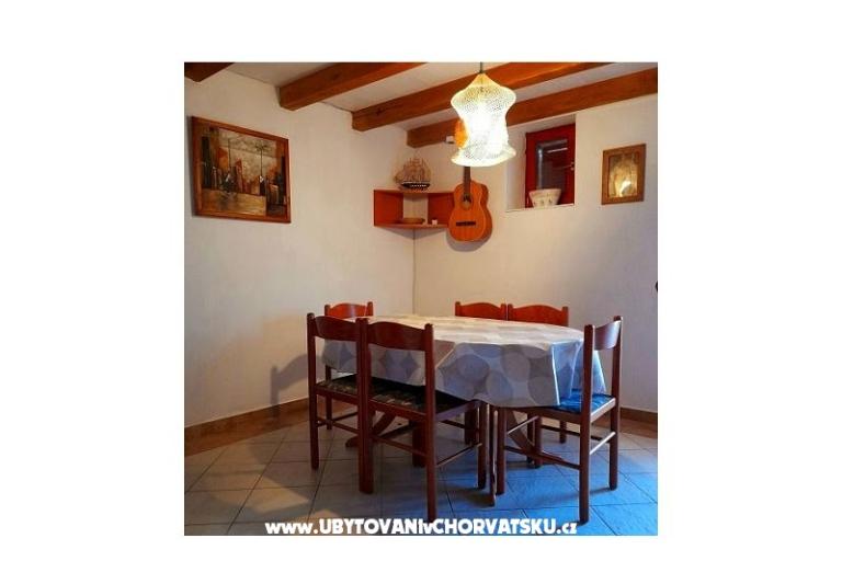 Kamena kuća Porat – foto 11