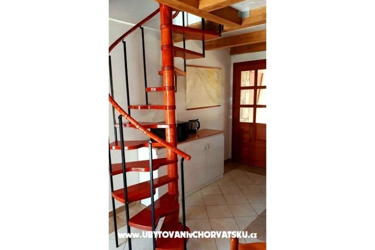 Kamena kuća Porat – foto 12